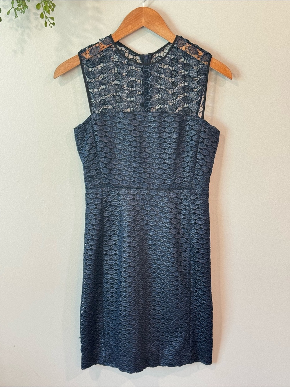 Diane Von Furstenberg Navy Lace-Detail Mini Dress Sz 2